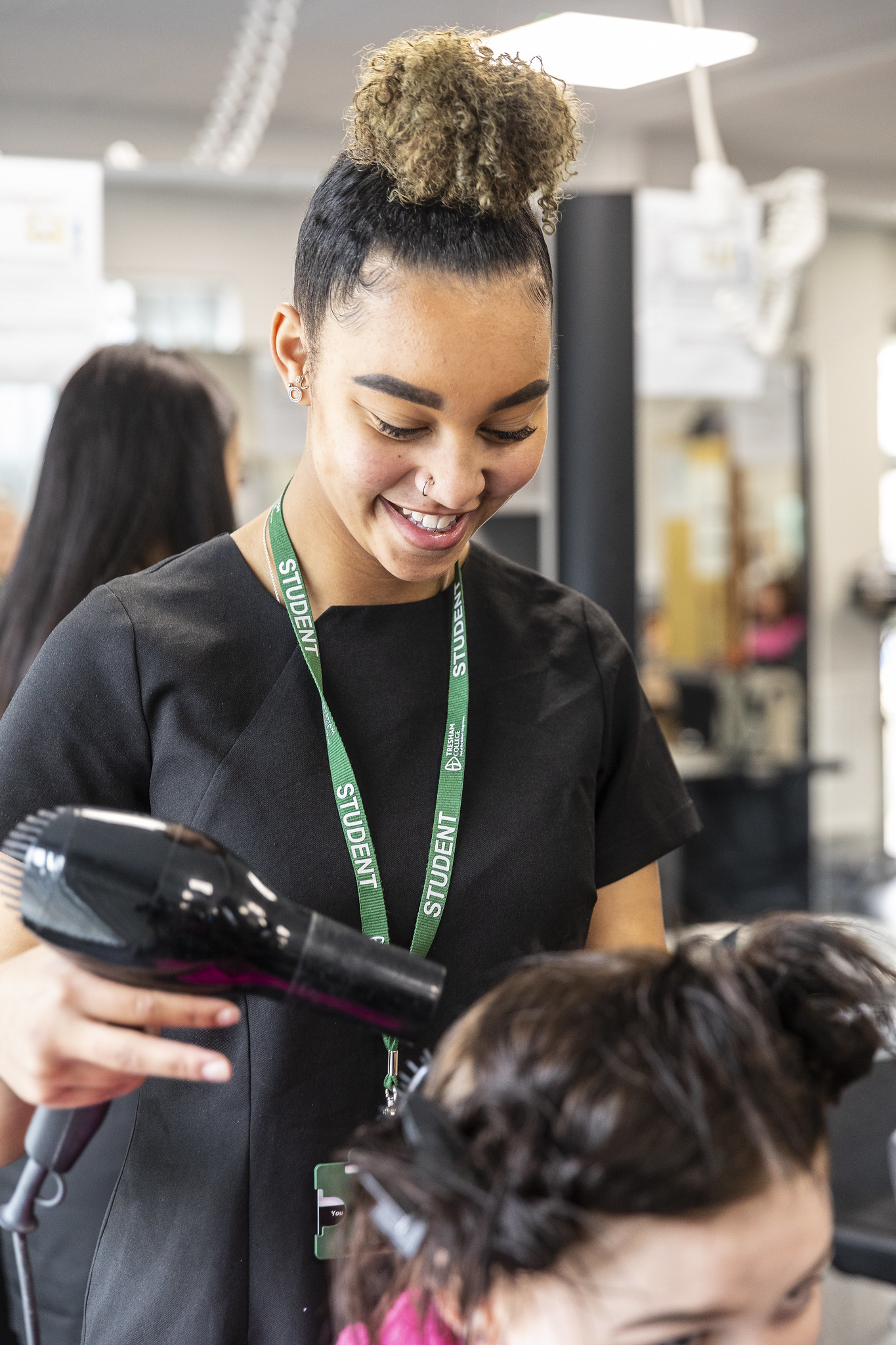 Hairdressing Advanced (Level 3) – J110 | The Bedford College Group